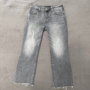 Aeropostale Women's Medium Wash Denim Mid Rise Kick Crop Frayed Hem Jeans, 6